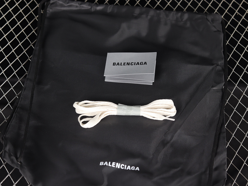 Balenciaga Triple S Sneakers Beige/White/Beige 9