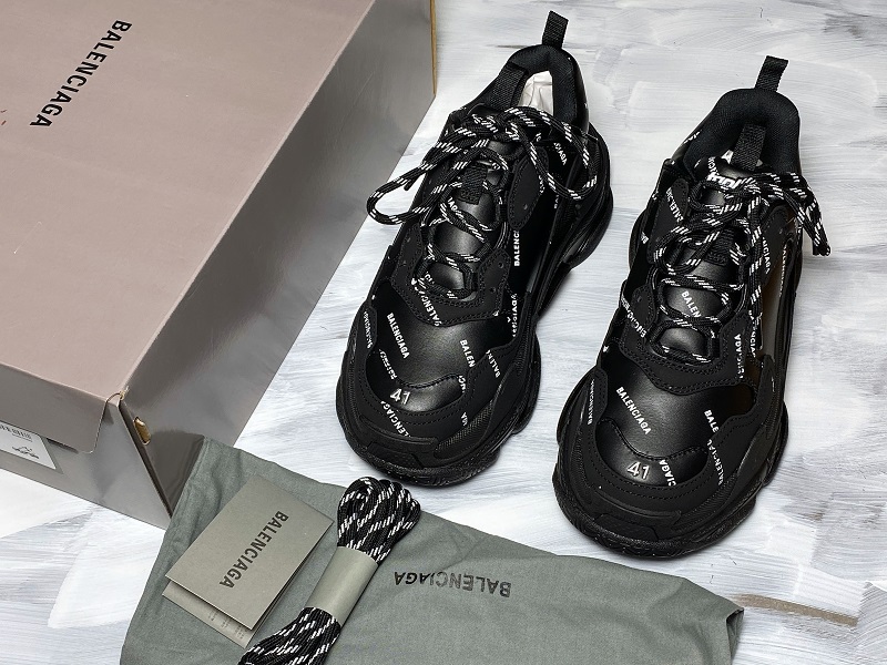 Plus Balenciaga Triple-S Sneaker Black/Black 29