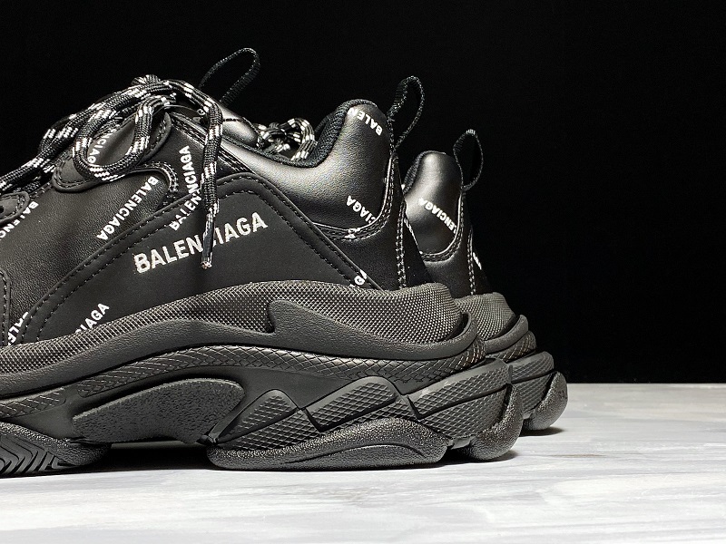 Plus Balenciaga Triple-S Sneaker Black/Black 33