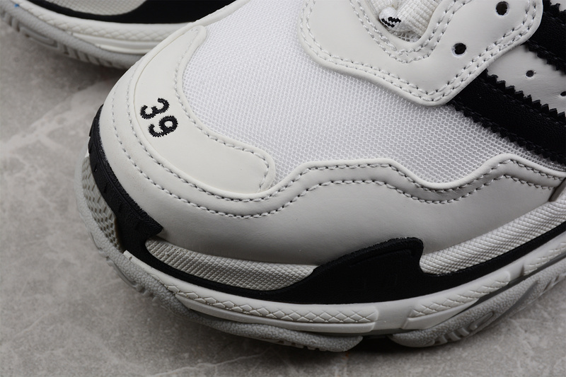 Triple S Sneaker Leather Free Clearsole White/Black/White 21