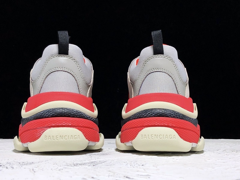 Zh/Plus Triple S Sneaker Dadshoe Red/Grey 19