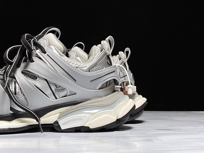 Get Balenciaga Track 2.0 Sneaker Grey/Black/White 17