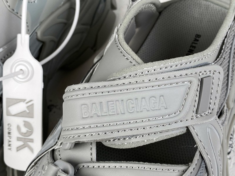 Get Balenciaga Track 4.0 Sandal Light Gray/Light Gray 21