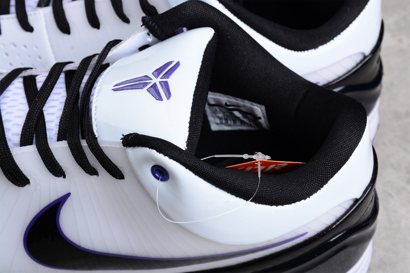 Zoom Kobe 4 Inline White/Black-Varsity Purple 25