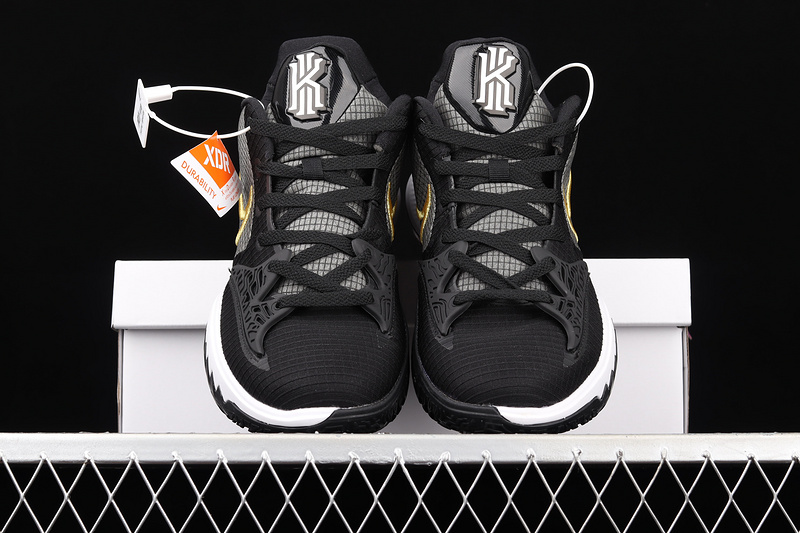 Kyrie Low 4 Ep Takashi Black/Black/White/Metallic Gold 3