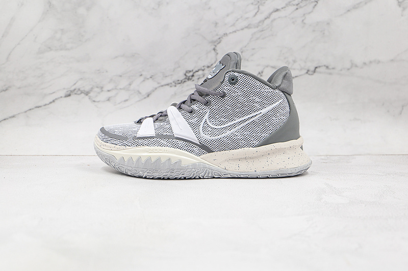 Kyrie 7 Se Gs Chip Light Smoke Grey/Smoke Grey/Summit White-White 19