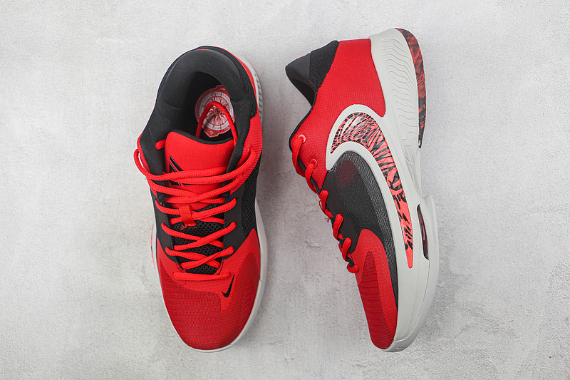 Zoom Freak 4 University Red/Black/White 9