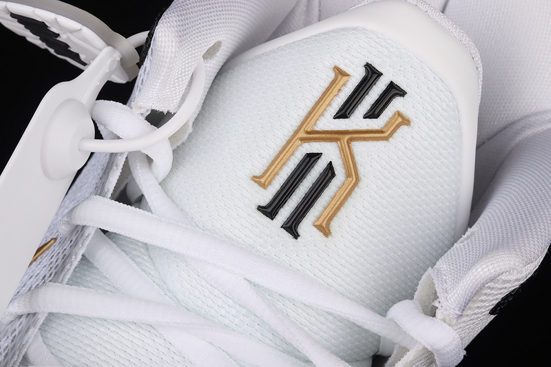 Kyrie 7 Ep White/Black/Metallic Gold 19