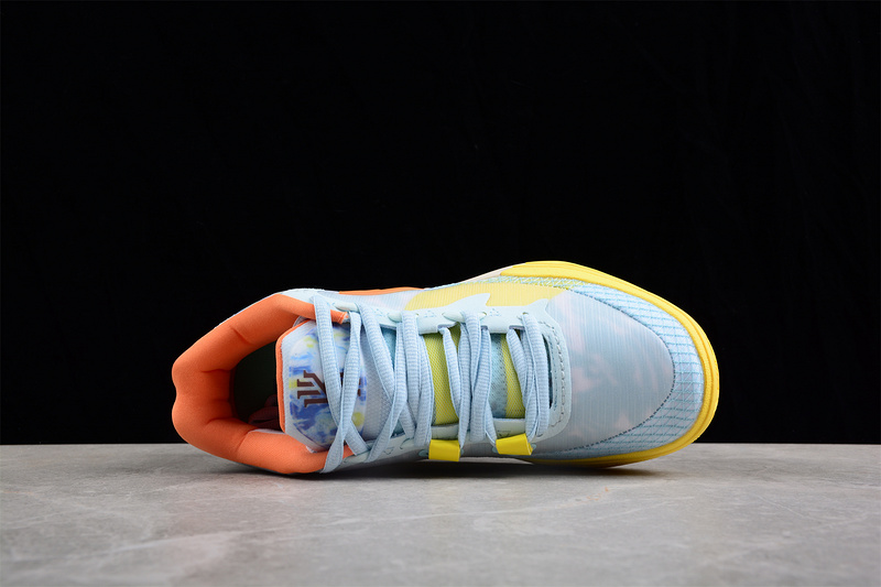 Kyrie 9 Light Blue/Yellow-Green 17