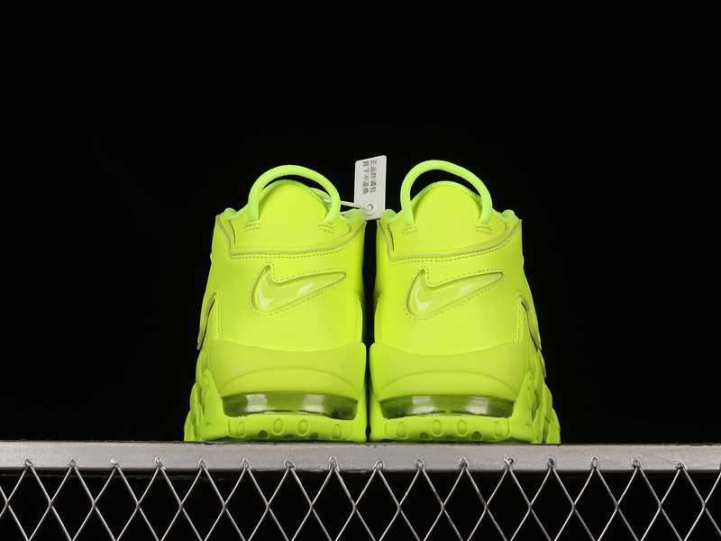 Air More Uptempo 96 Volt/Volt/Black 19