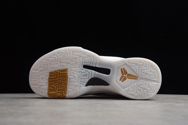 Zoom Kobe 5 Big Stage Home White/Metallic Gold 15