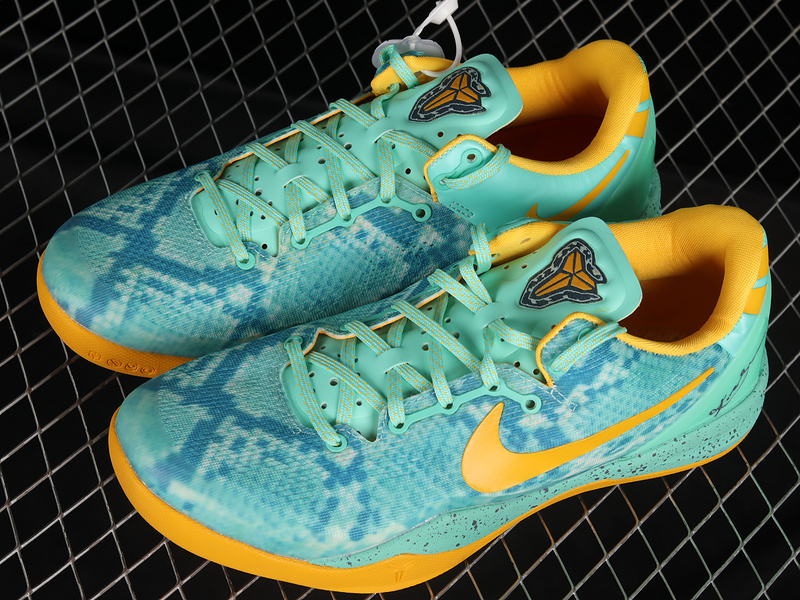 Kobe 8 Green Glow/Laser Orange-Mineral Teal 19