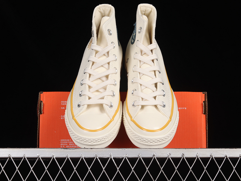 Chuck Taylor All Star 1970S Beige/Beige/Gold 13