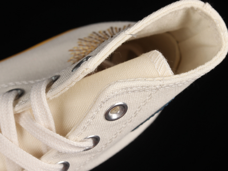 Chuck Taylor All Star 1970S Beige/Beige/Gold 19