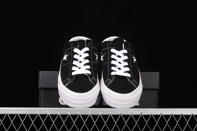 One Star Low Black Suede Black/White/White 5