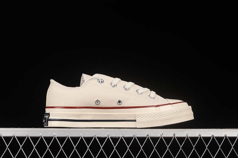 Chuck Taylor All-Star 70S Low Top Parchment Beige/Beige/Red 19