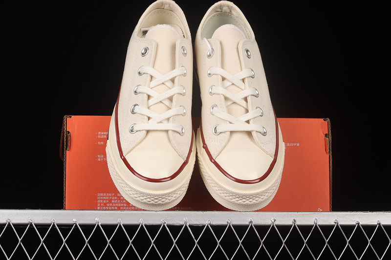 Chuck Taylor All-Star 70S Low Top Parchment Beige/Beige/Red 23