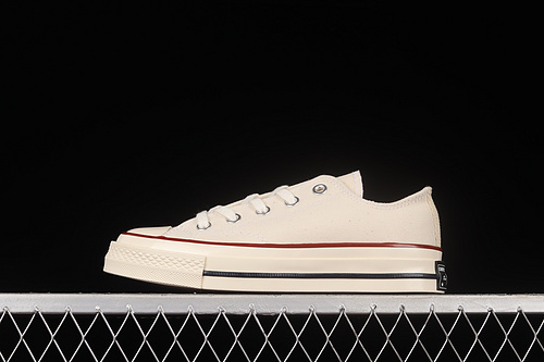 Chuck Taylor All-Star 70S Low Top Parchment Beige/Beige/Red 31