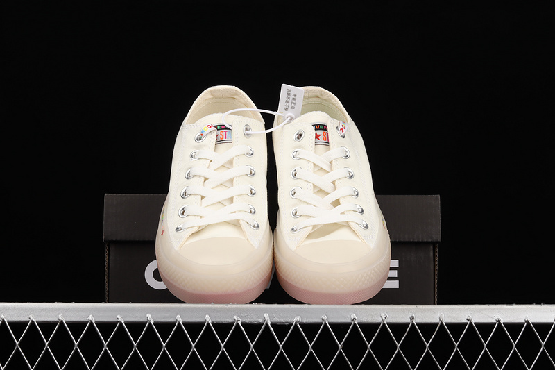 Chuck Taylor 70S All-Star Low Rainbow Off White/Multi-Color 7