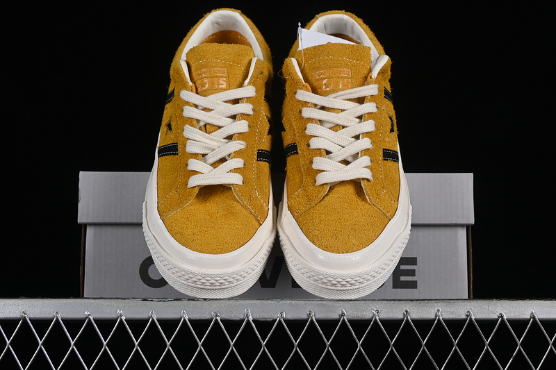 Converse One Star Academy Pro Sunflower Gold/Black/Egret 11