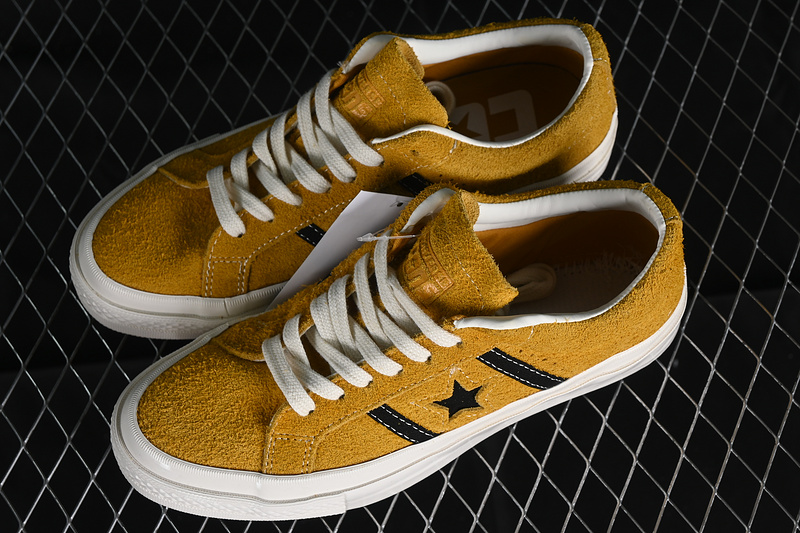 Converse One Star Academy Pro Sunflower Gold/Black/Egret 29