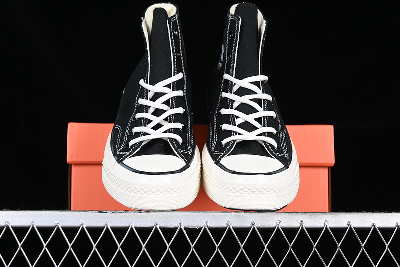 Chuck 1970S White/Black 31