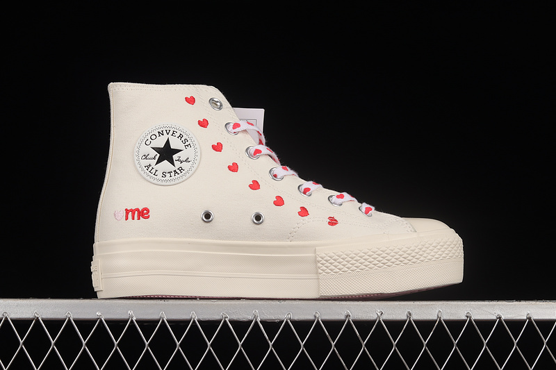 Chuck Taylor All Star Vintage White/University Red 11