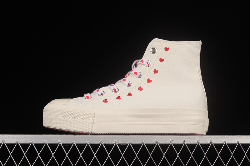 Chuck Taylor All Star Vintage White/University Red 17