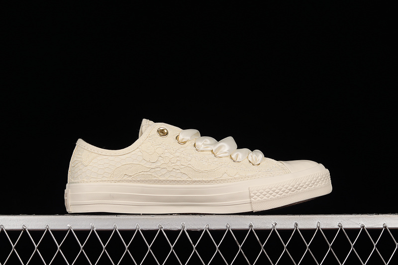 Chuck Taylor All Star Cream White/Cream White/Cream White 7