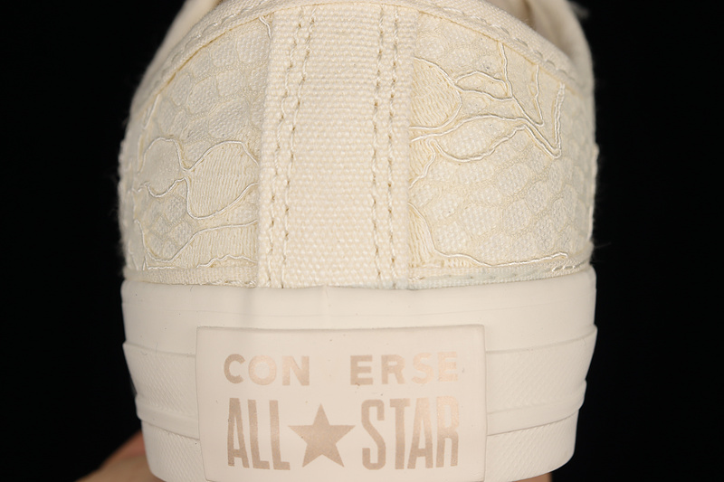 Chuck Taylor All Star Cream White/Cream White/Cream White 31