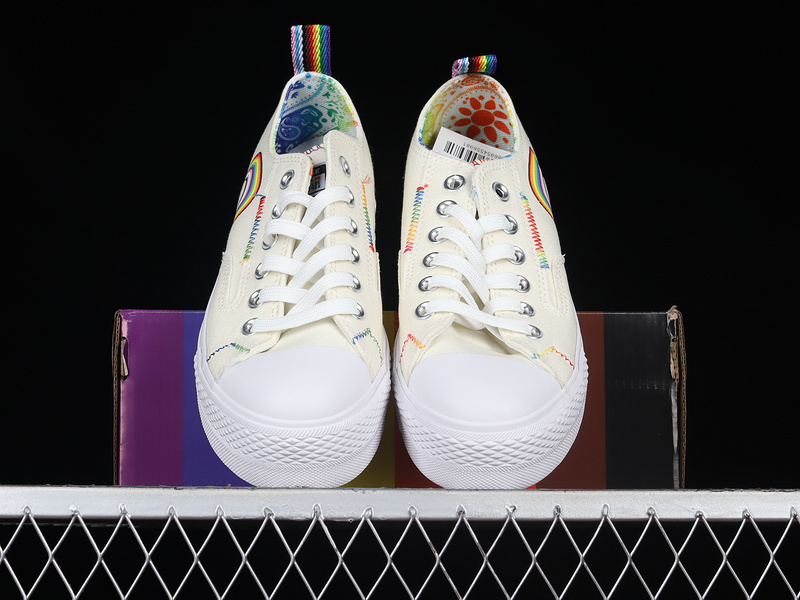 Chuck Taylor All Star Lift Platform Low Pride Egret/University Red 27