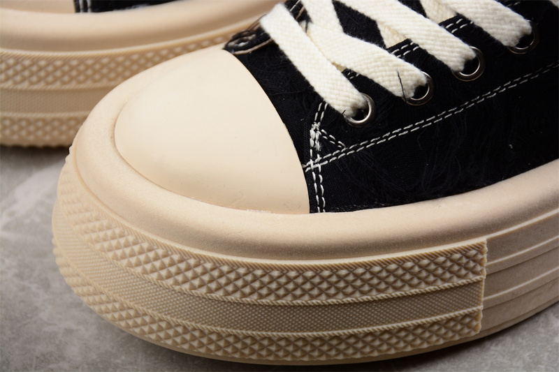 Foreshadow Double-Uni Sneakers Black/Black/Gum 19