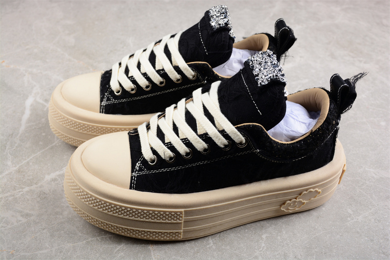 Foreshadow Double-Uni Sneakers Black/Black/Gum 21