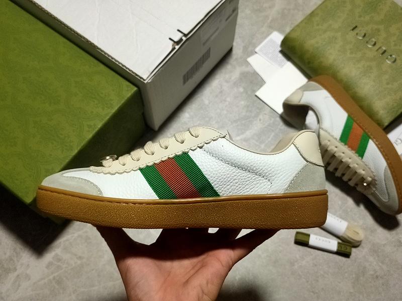 Gucci Ace Embroidered Low-Top Sneaker White/Green/Red-Beige 11