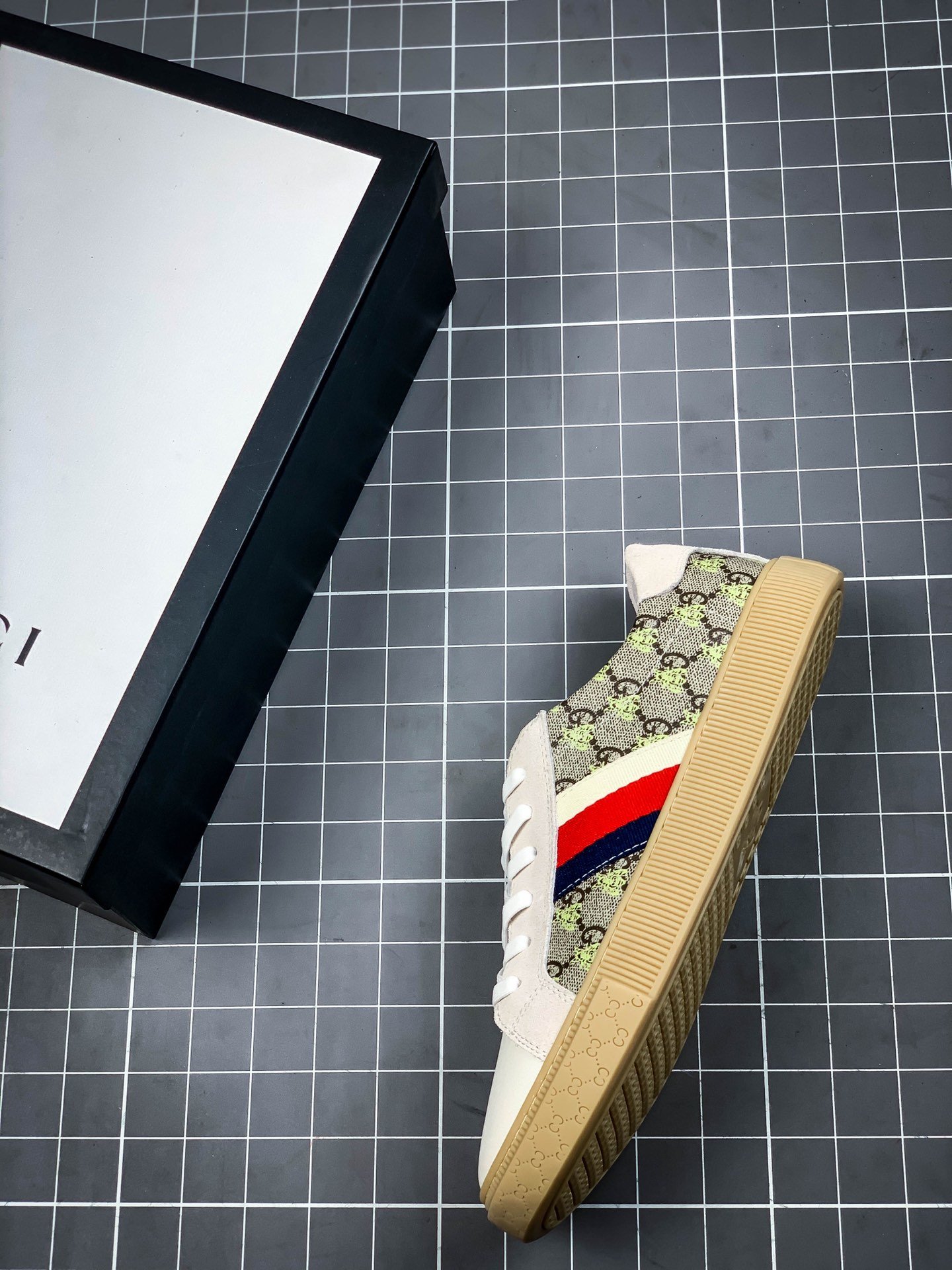 Gucci Ace Embroidered Low-Top Sneaker White/Grey/Red 9