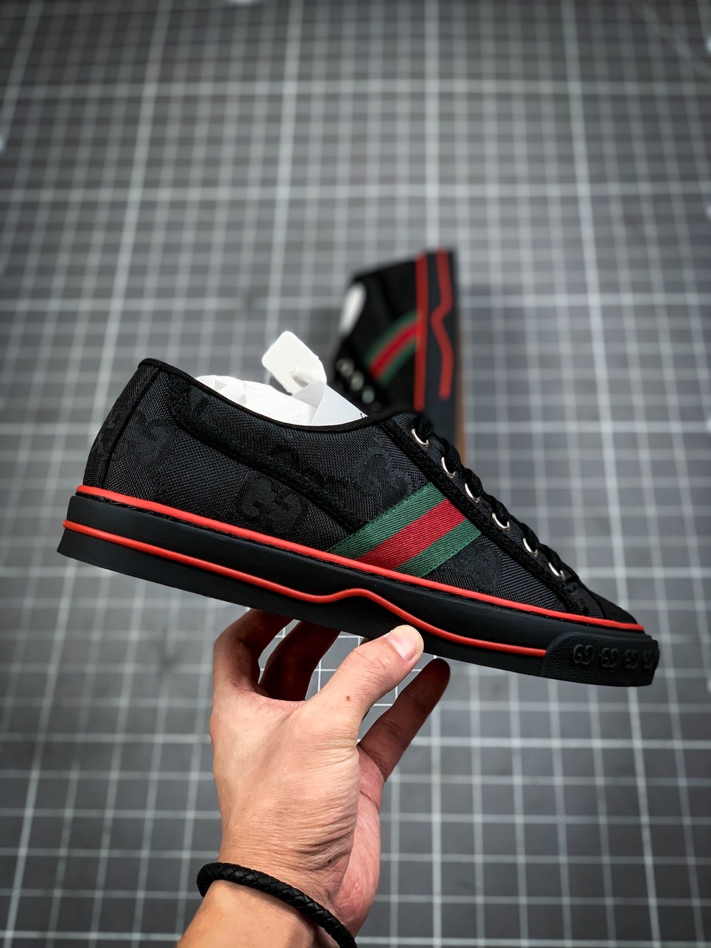 Gucci Ace Embroidered Low-Top Black/Greem/Red 5