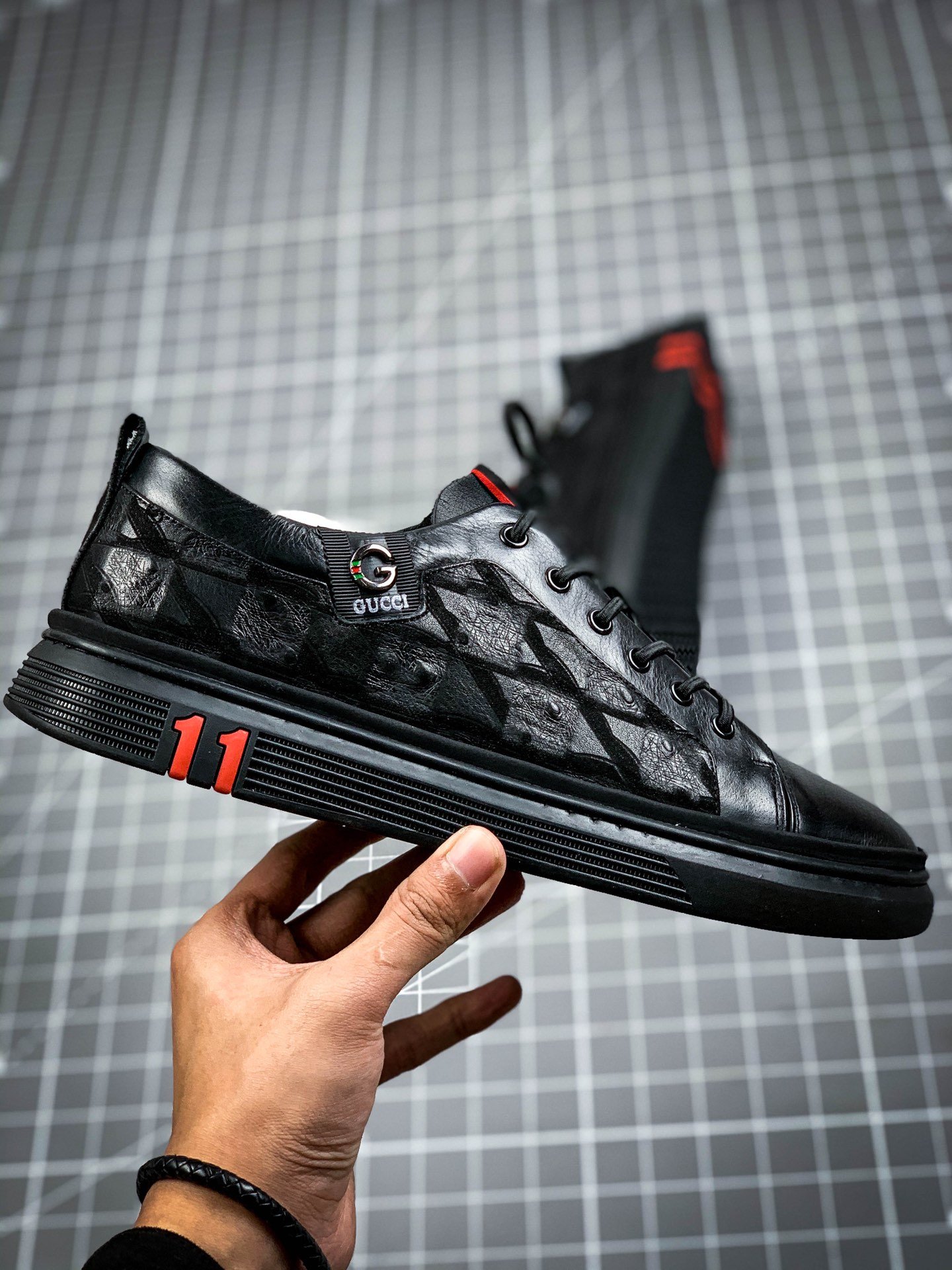 Gucci Low Shoes Black/Black/Red 5