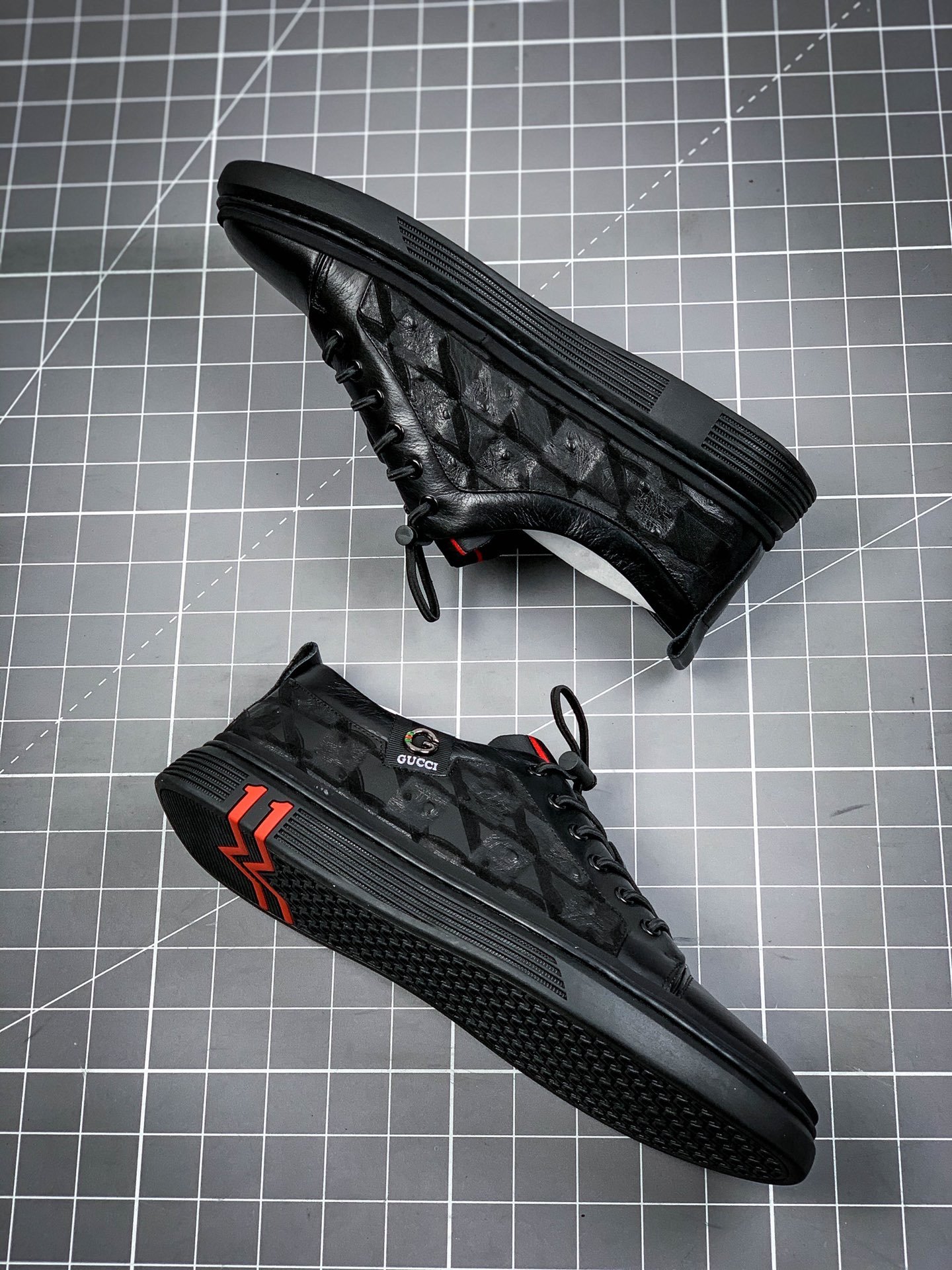 Gucci Low Shoes Black/Black/Red 13