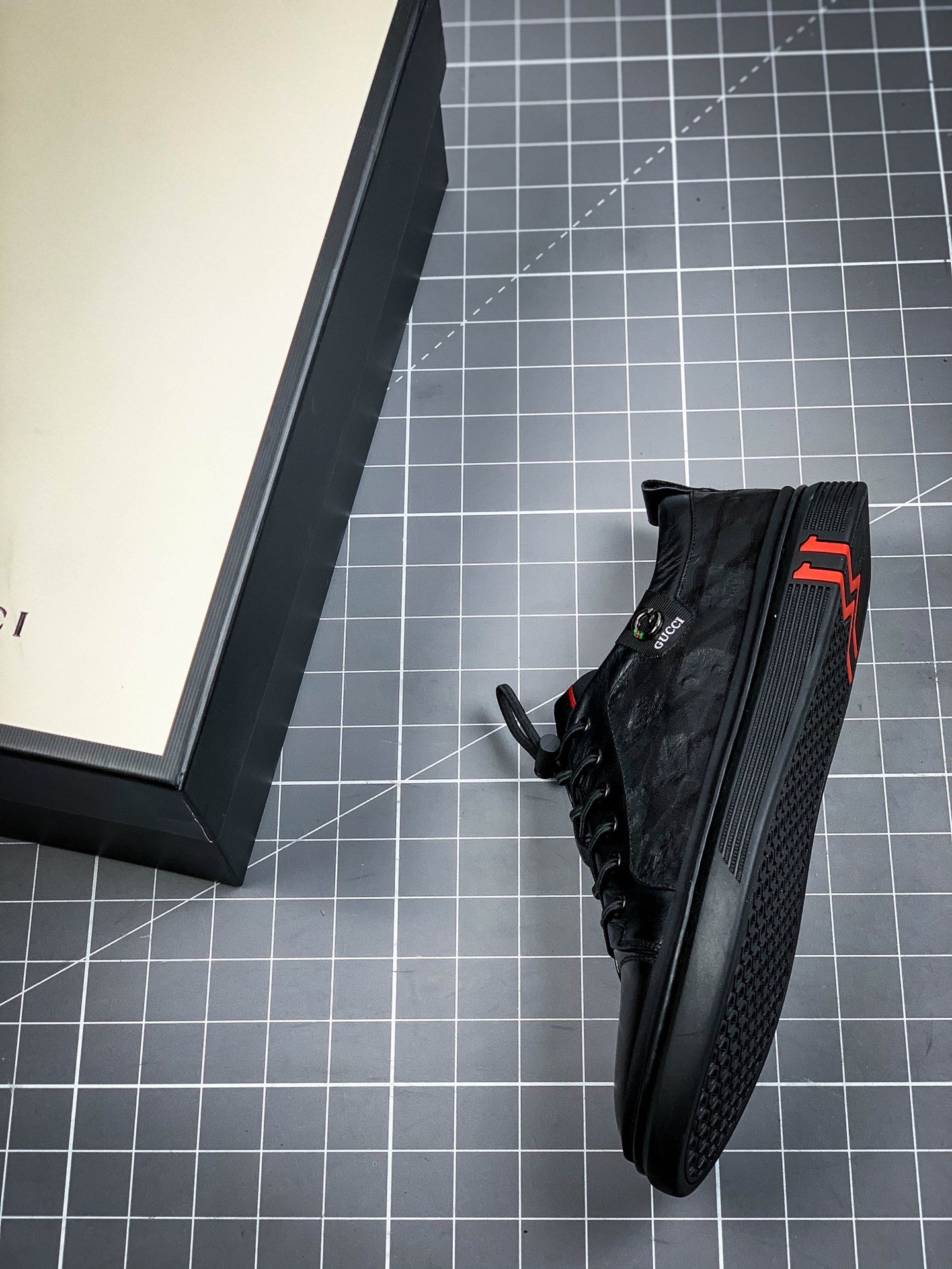 Gucci Low Shoes Black/Black/Red 15