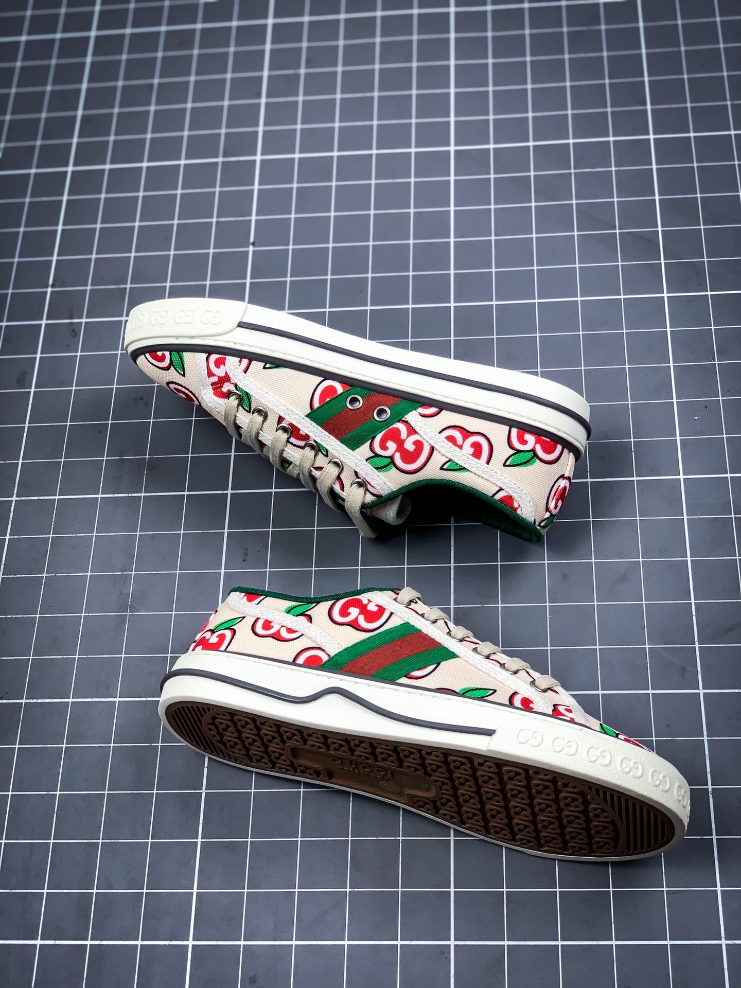 Gucci Tennis 1977 Print Sneaker Beige/Green/Red 13