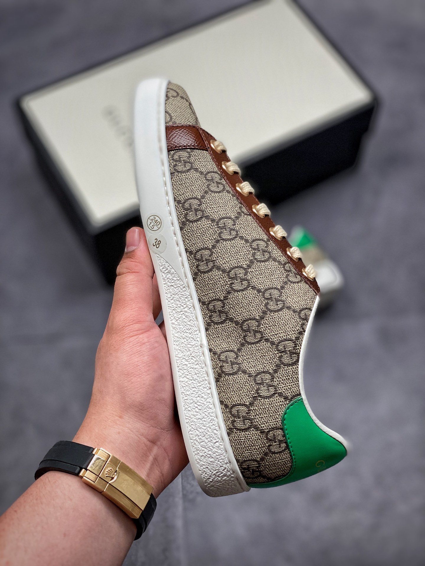 Gucci Ace Embroidered Low-Top Green/White/Grey 9