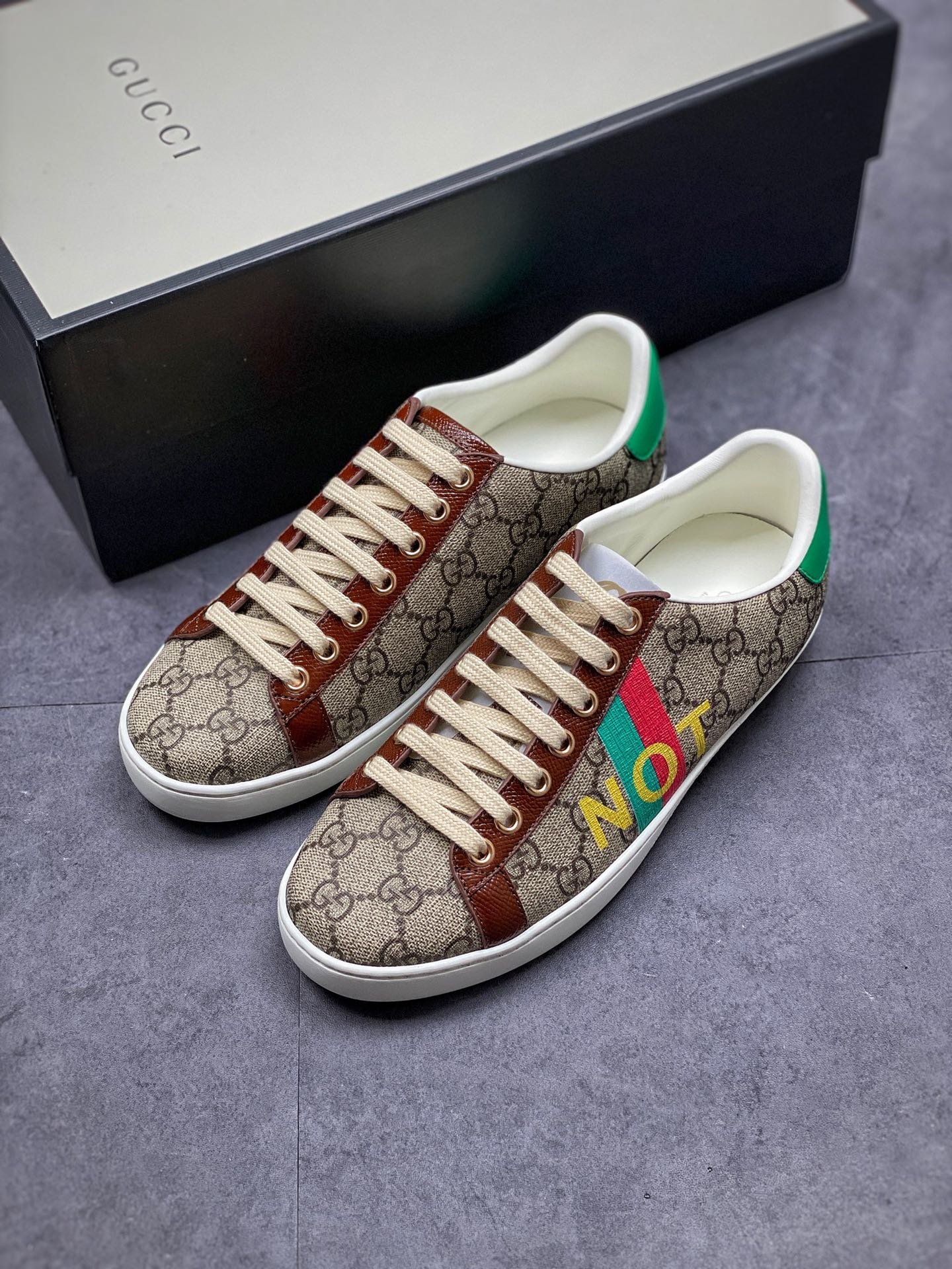 Gucci Ace Embroidered Low-Top Green/White/Grey 17