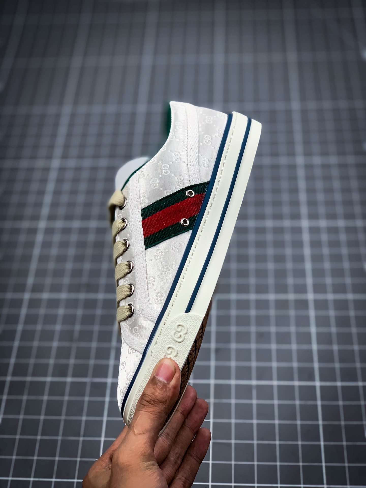 Gucci Ace Embroidered Low-Top White/Red/Green 15