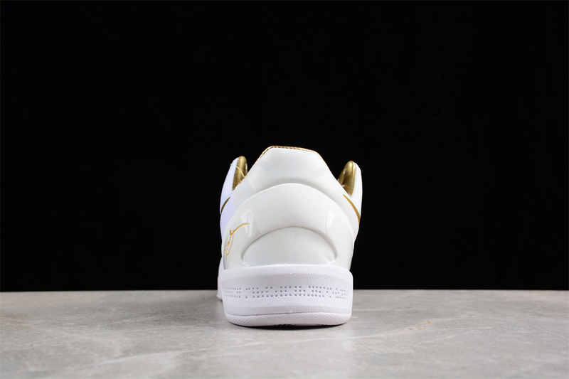 Kobe 8 Protro White/Gold 11