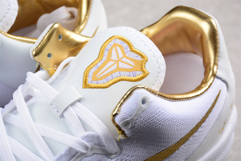 Kobe 8 Protro White/Gold 13