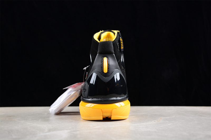 Air Zoom Huarache 2K4 Black/Varsity Maize-White 13