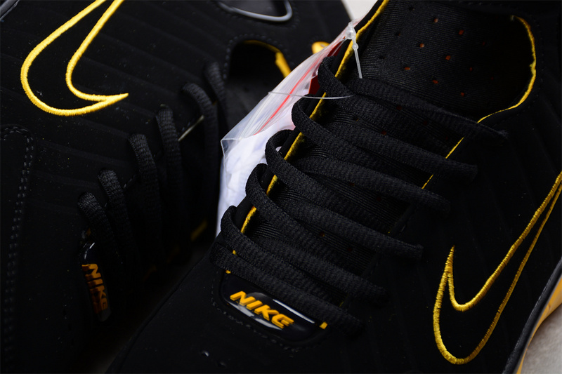 Air Zoom Huarache 2K4 Black/Varsity Maize-White 21