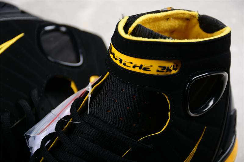 Air Zoom Huarache 2K4 Black/Varsity Maize-White 25