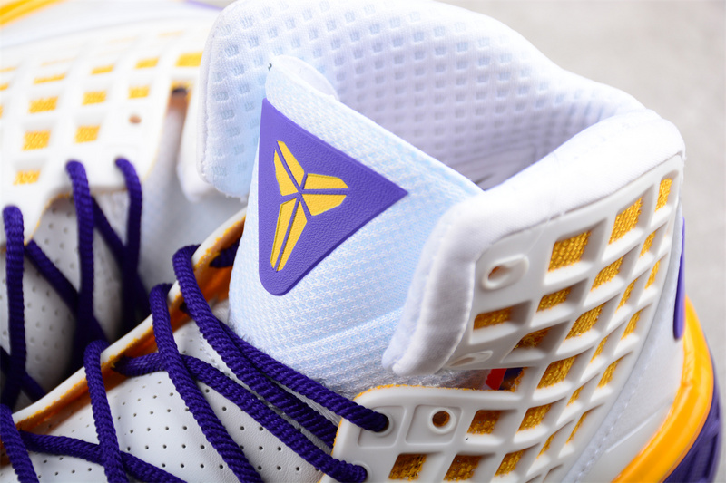 Zoom Kobe Iii 3 Sl Protro Mvp White/Purple/Gold 15