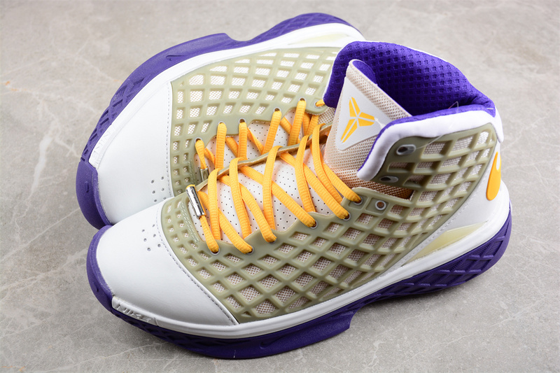 Zoom Kobe 3 Lakers Mtllc Slvr/Cnyn Gld-Vrsty Prpl 31